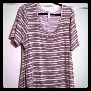 Like New LulaRue Prefect Tee
